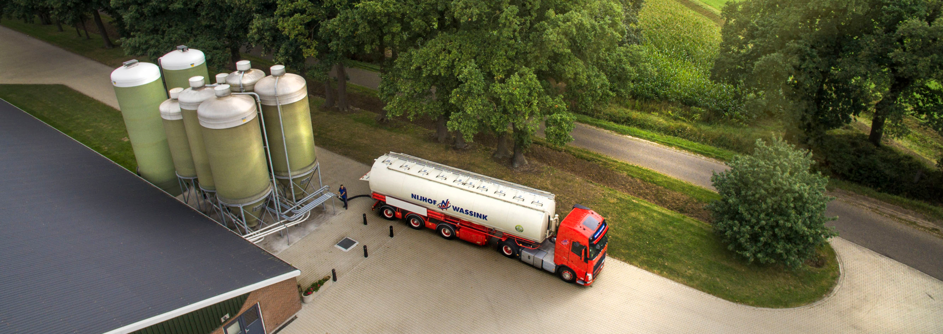 Werken bij Nijhof-Wassink vrachtwagen zicht van boven
